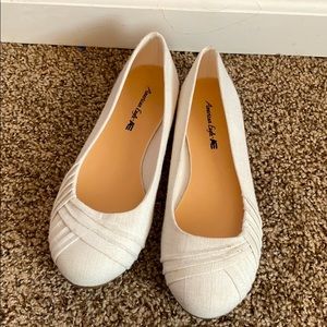 American Eagle flats